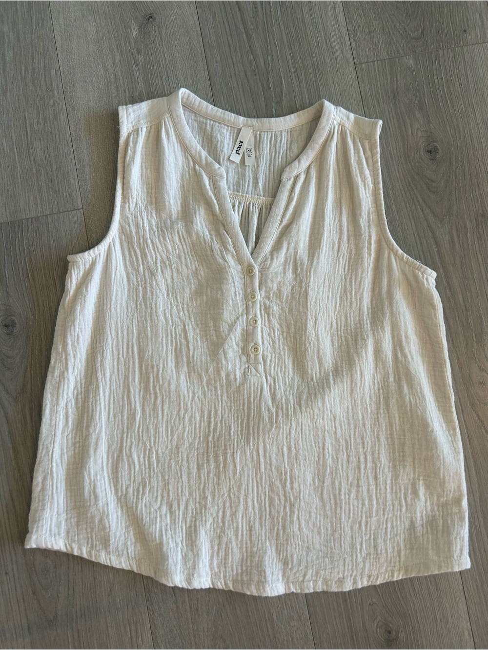 Pact Organic Cotton Gauze Cream Sleeveless Button-Front Cotton Camisole